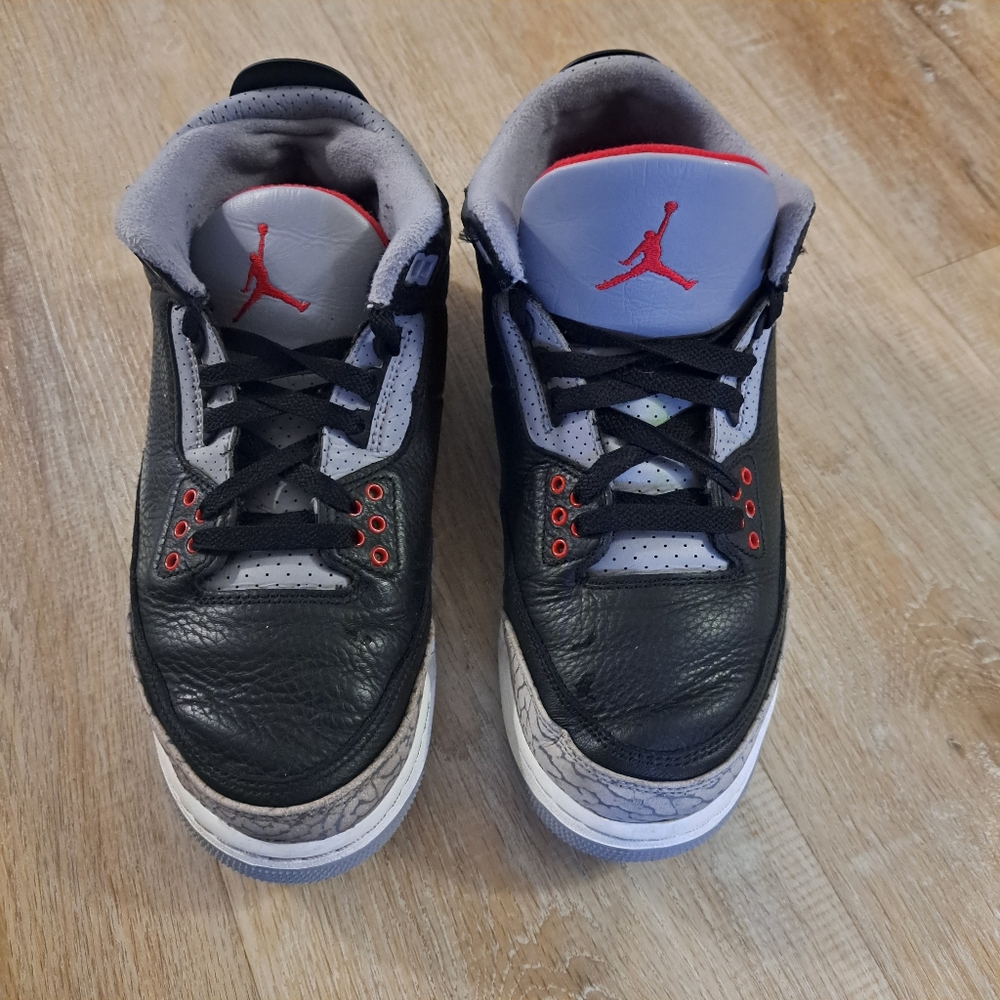 Jordan Kids' Black/Gray/Red Retro Basketball Shoes Size 7Y